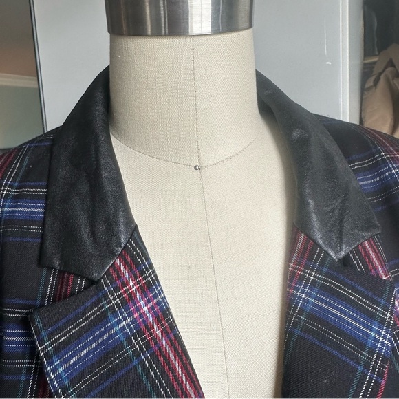 Nygard Women's Plaid Single Breasted Blazer Size L NWT - Picture 5 of 10